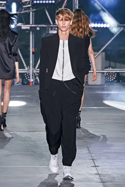 Look 97